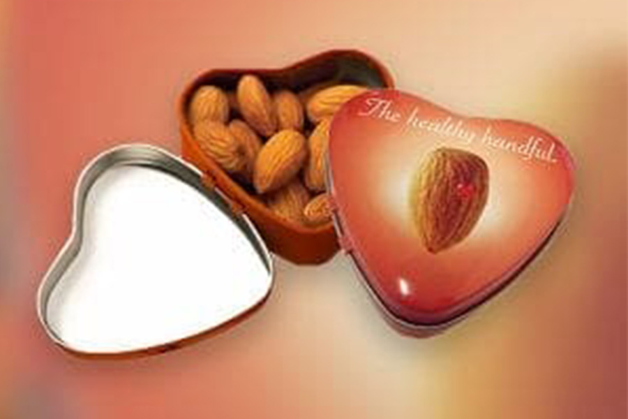 Australian-almonds-heart-health-2-900x600